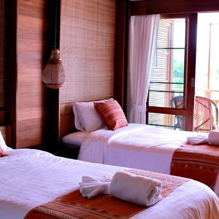 River Bank Resort Mae Sariang Buitenkant foto