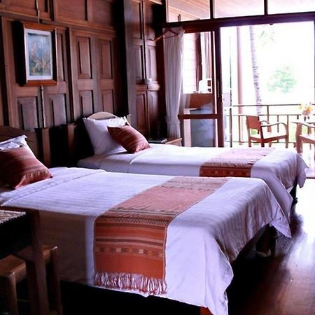 River Bank Resort Mae Sariang Buitenkant foto