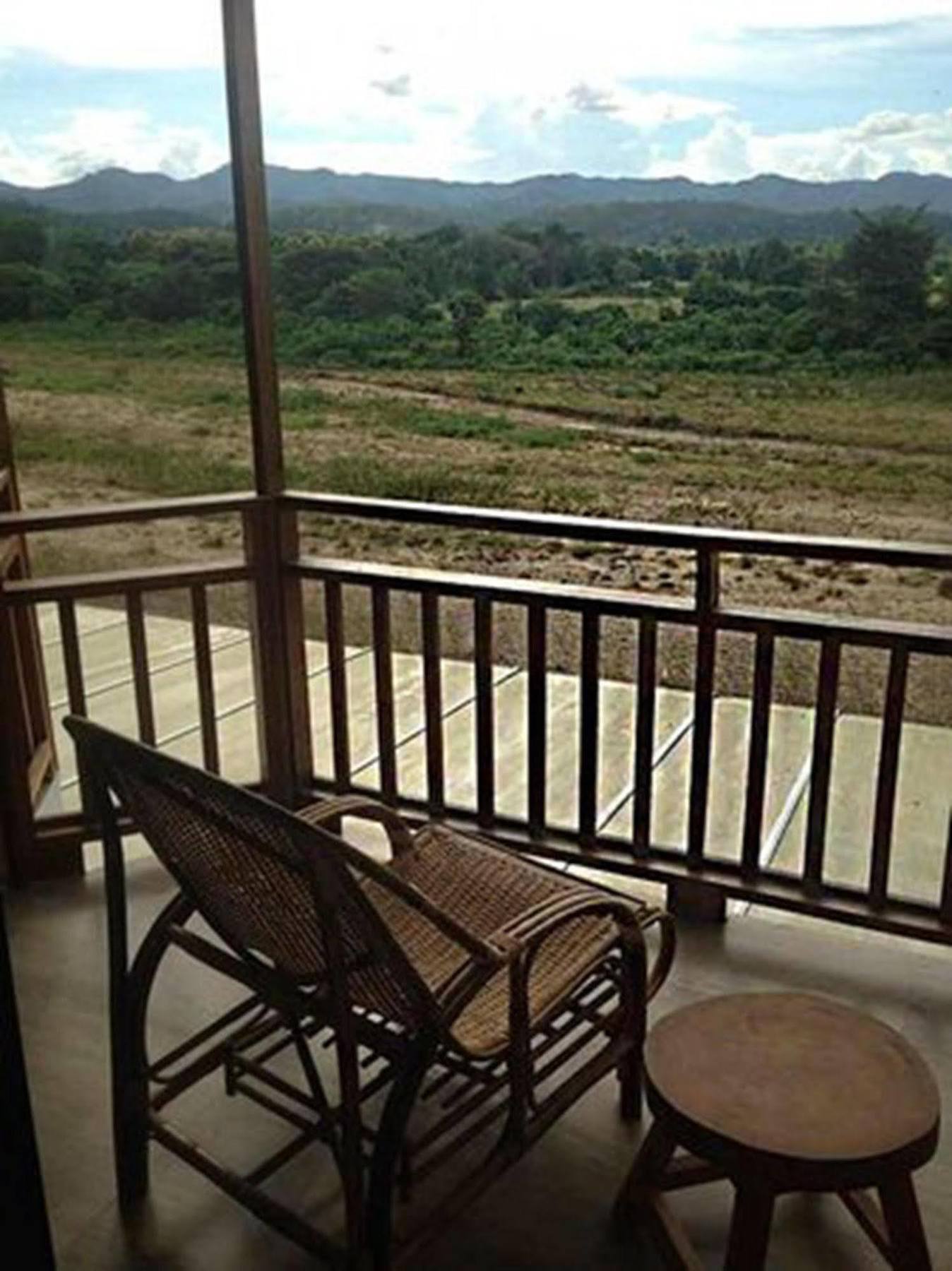 River Bank Resort Mae Sariang Buitenkant foto