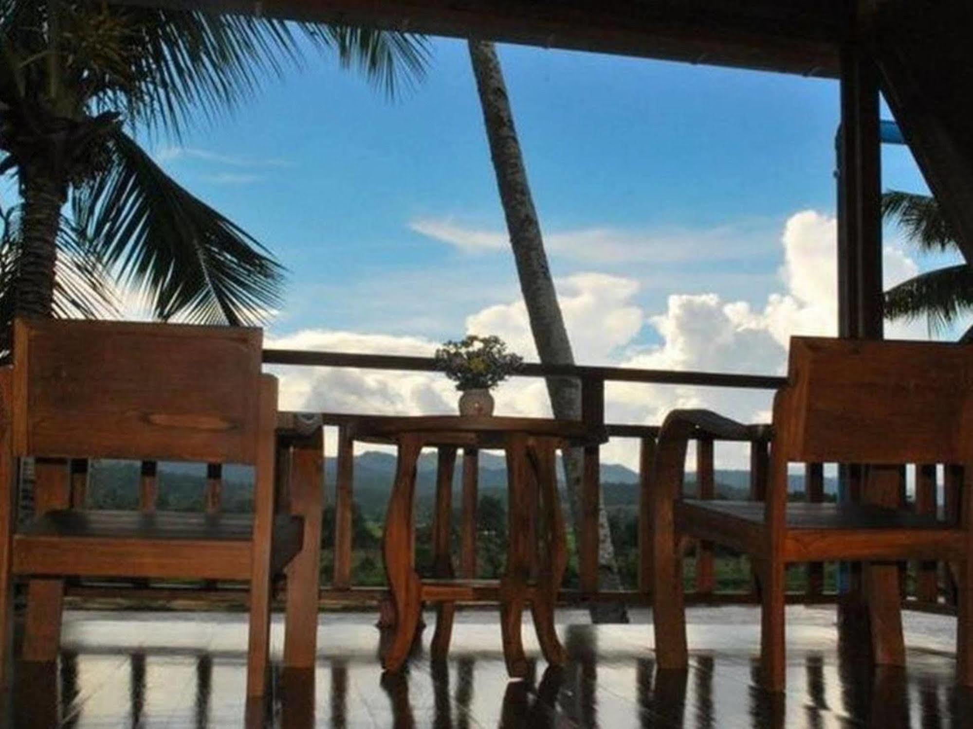River Bank Resort Mae Sariang Buitenkant foto